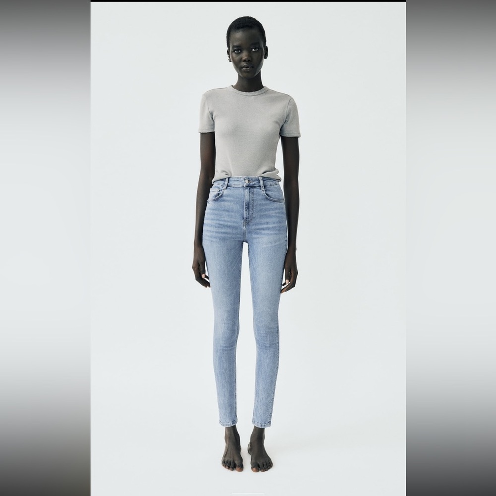 ZARA high rise lightly distressed jeans size EUR 34 USA 2